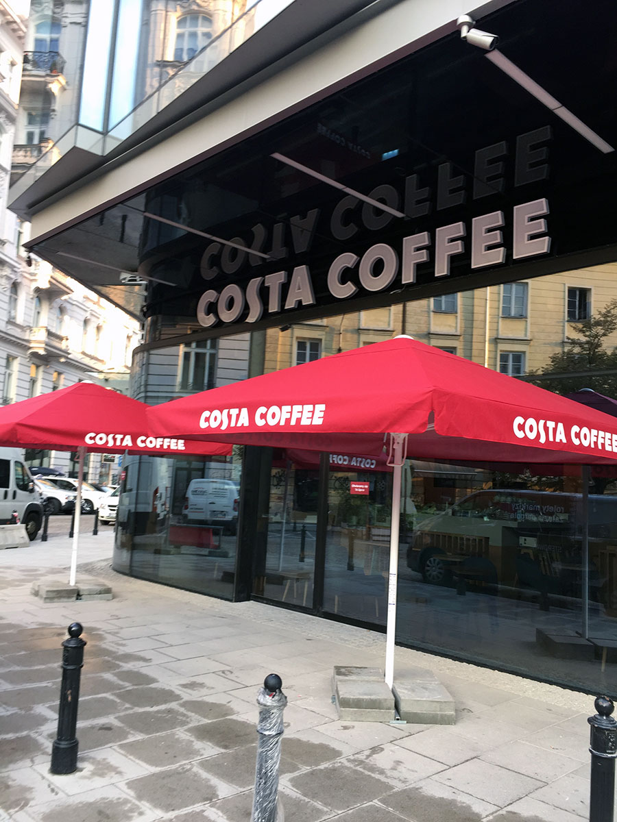 Parasole w Costa Coffe